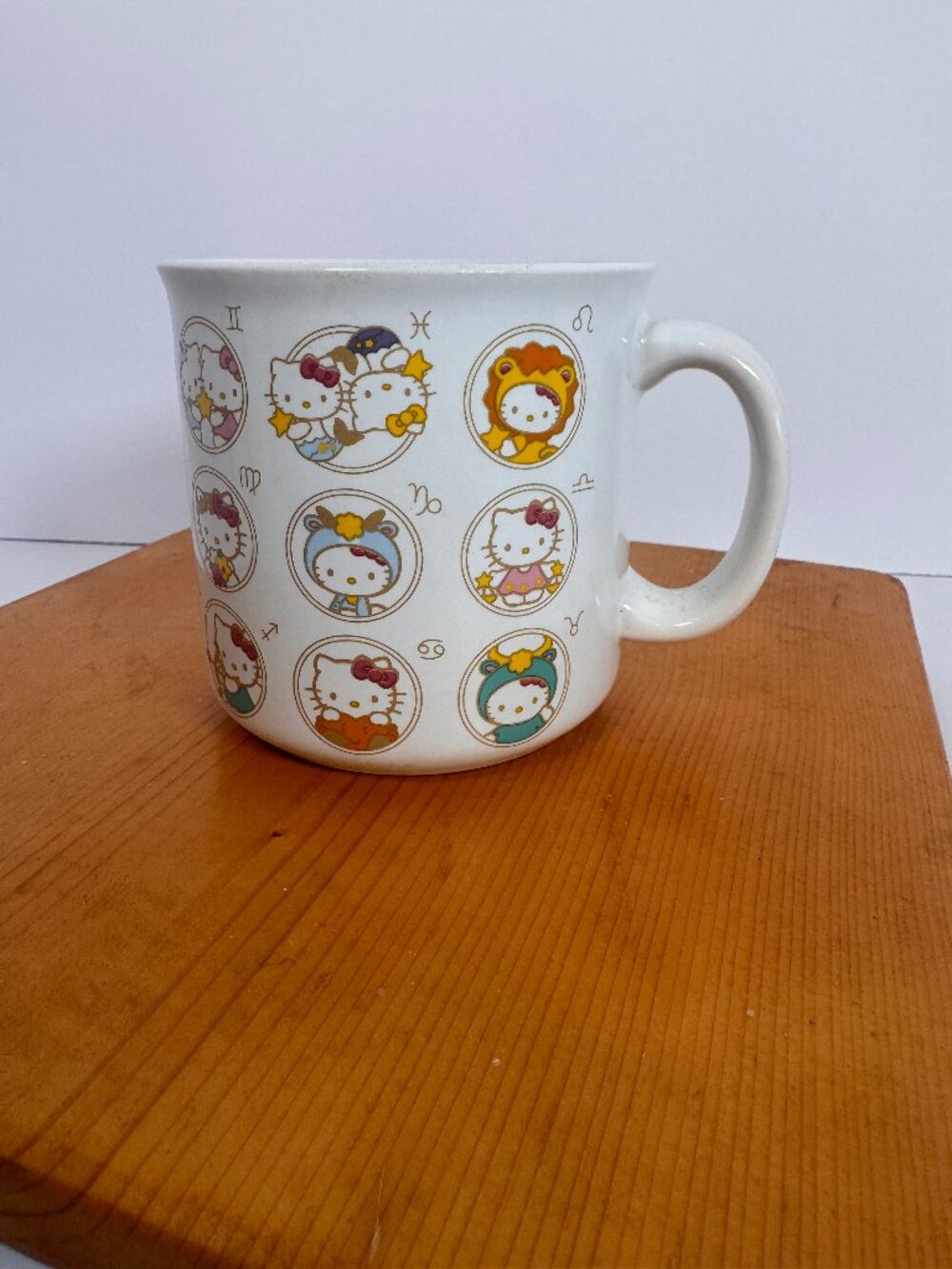 Sanrio Hello Kitty Zodiac Pearlescent 20oz ceramic camper mug